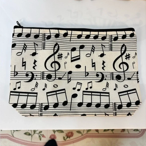 Musical Note Print Pouch - Picture 4 of 4